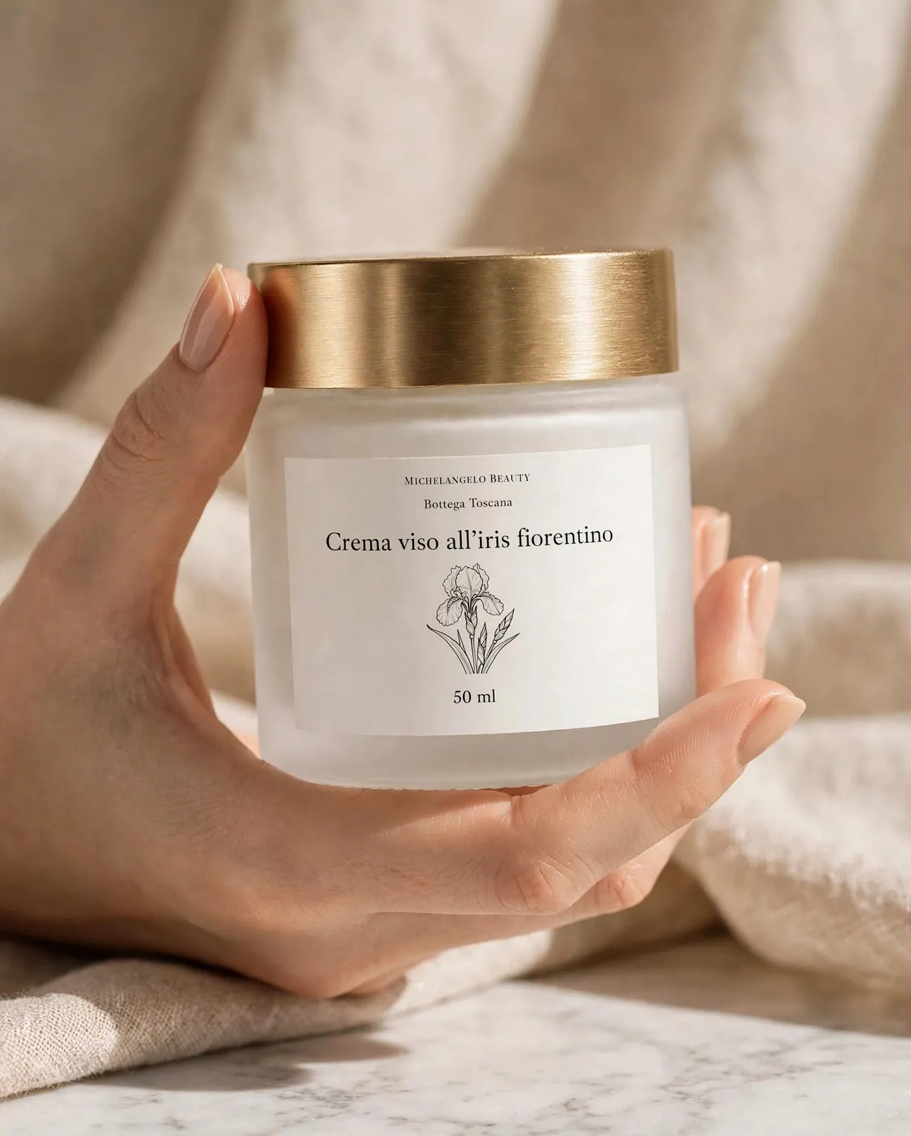 Crema viso all'iris fiorentino, dimensione reale 50 ml